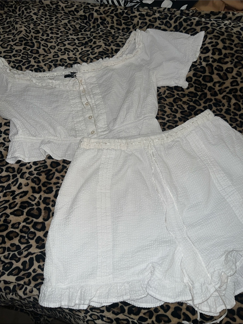 Forever 21 White Crop Top and Shorts Set Size 1X